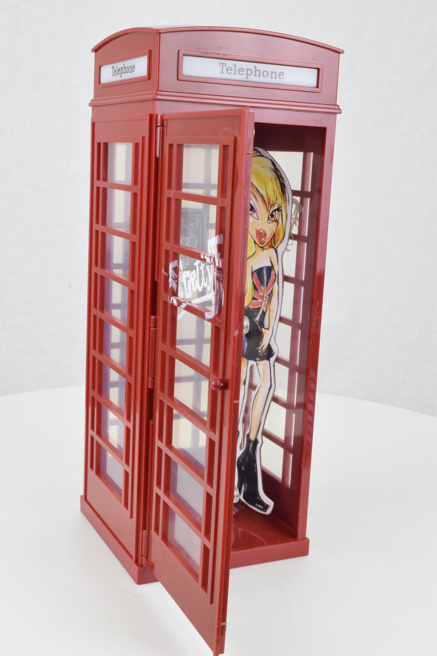 Bratz "Pretty N Punk" London Phone Booth