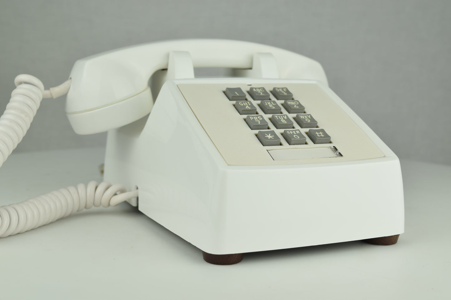 Bluetooth Enabled 2500 Type Deskphone