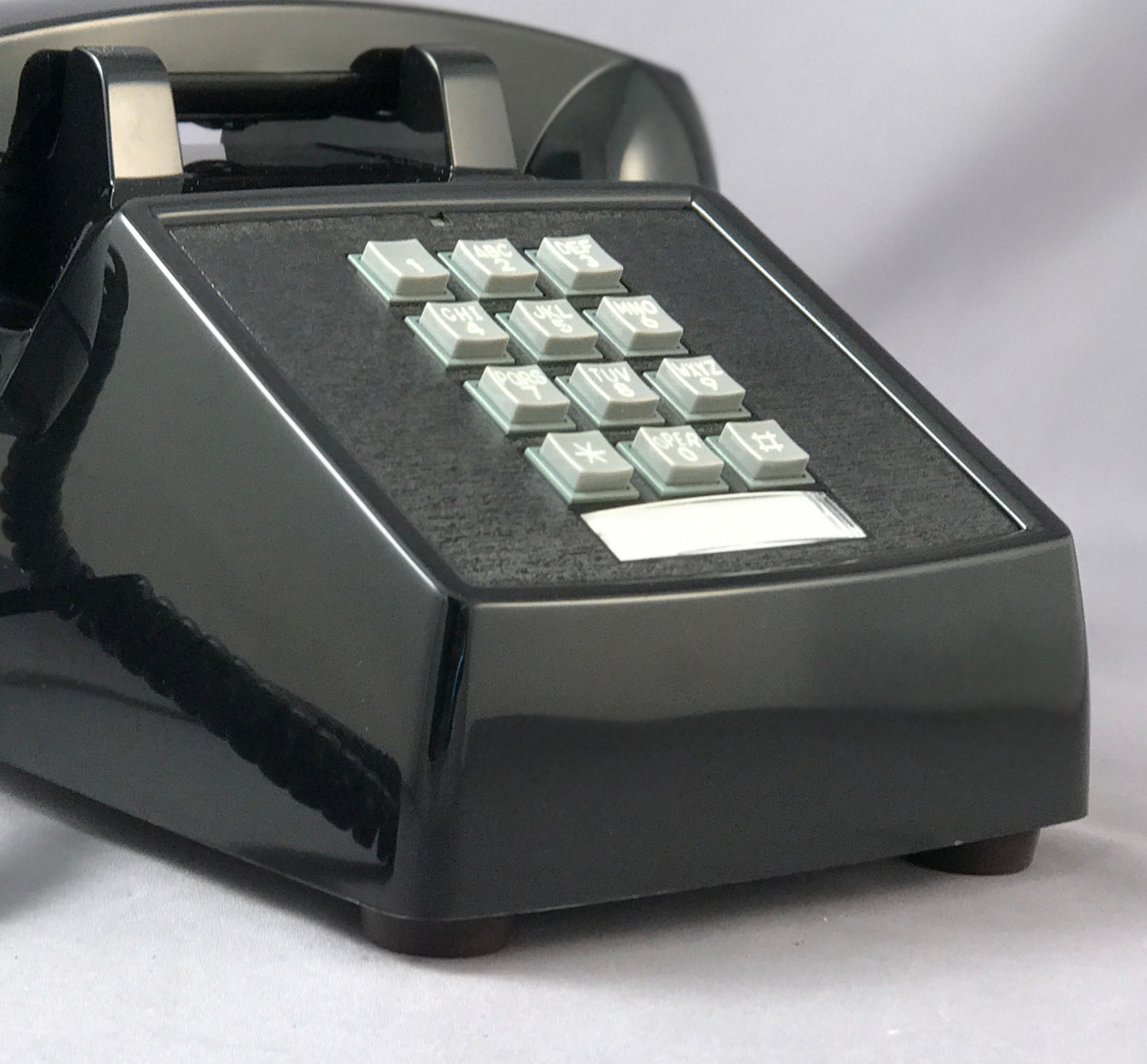 2500 Armored Desk Phone