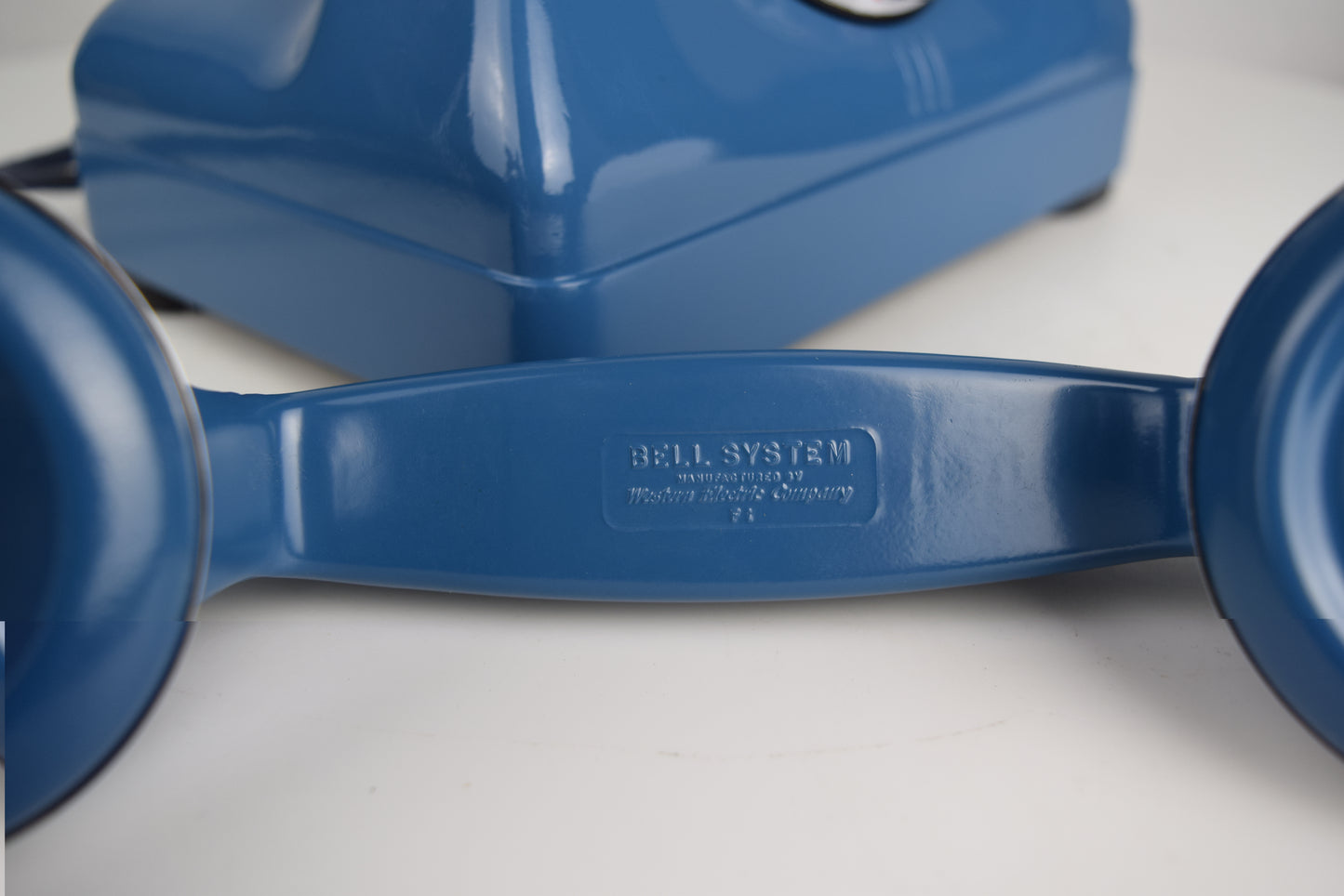 Connecticut - TP-6-A - Blue with Chrome Trim