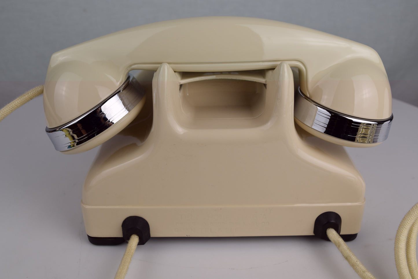 Connecticut - TP-6-A - Ivory with Chrome Trim