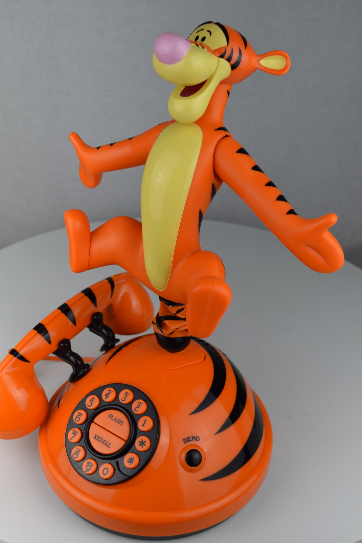 Animated Tigger Phone - Bounces and Talks