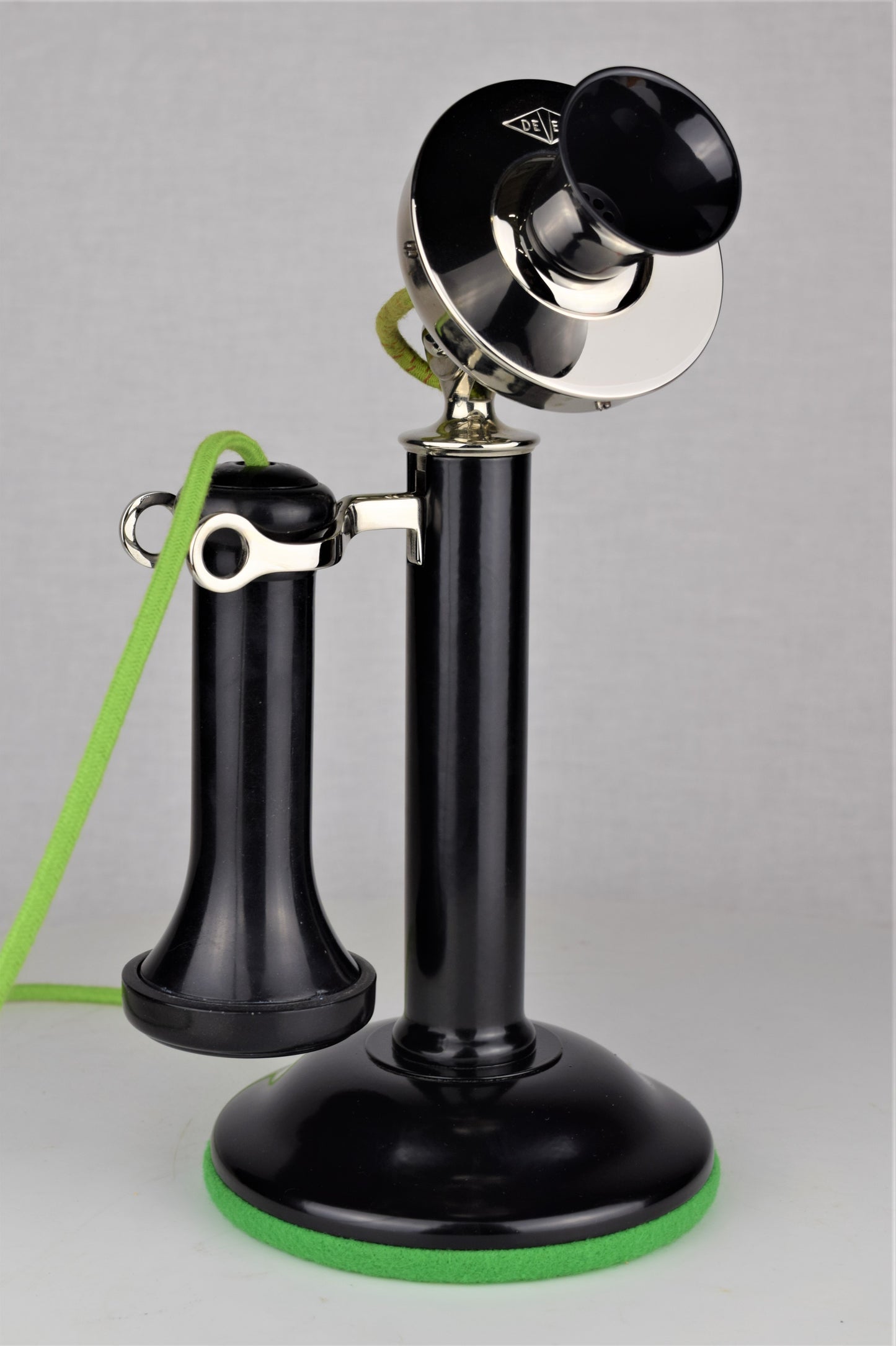 DeVeau Candlestick