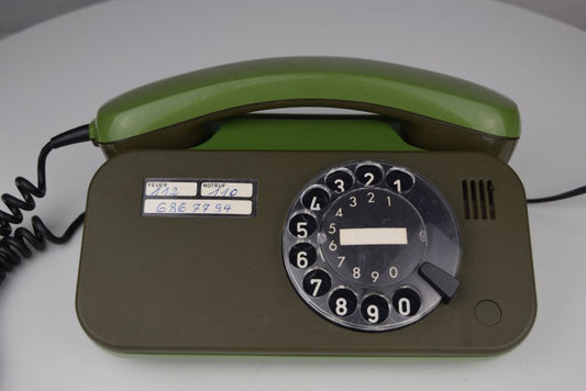 Post DFeAp320 Phone from East Germany - 1980s