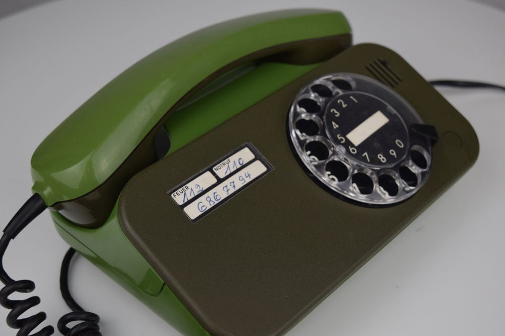 Post DFeAp320 Phone from East Germany - 1980s