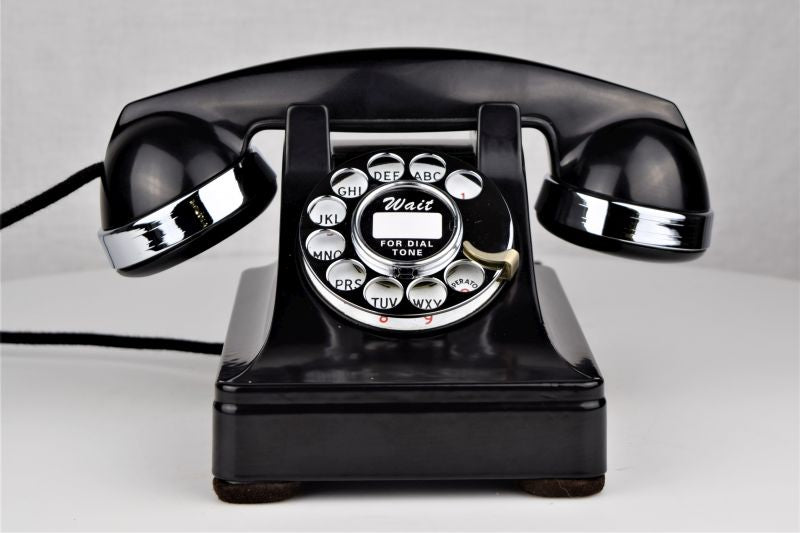 302 - Black - Chrome Trim - Pre War - Metal Case