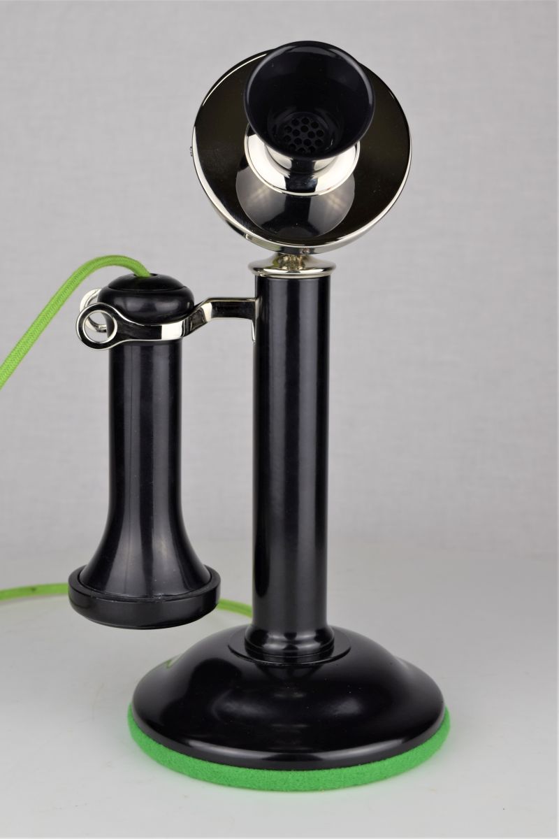 DeVeau Candlestick