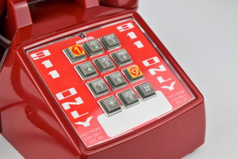 2500,Red,Dial 911 Only Deskphone