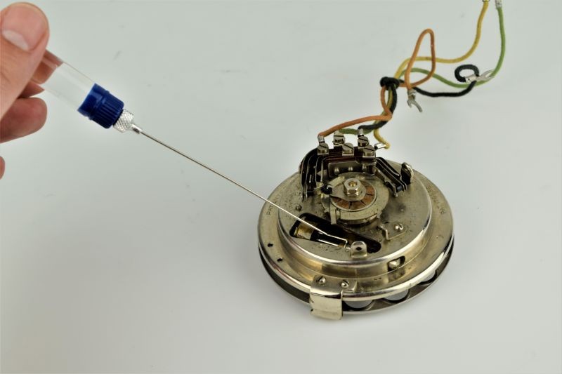 Telephone Dial Oil - Free up a Seized Dial