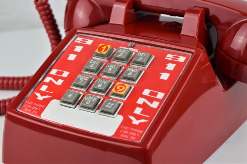 2500,Red,Dial 911 Only Deskphone