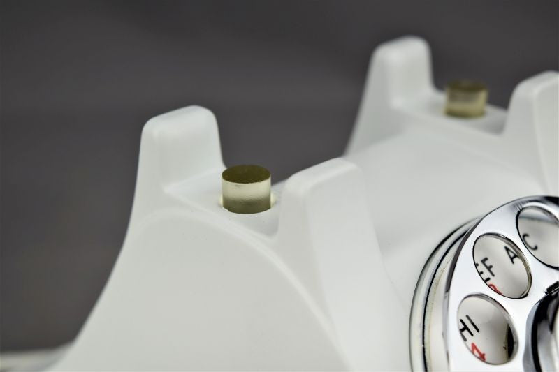 302 - White - Chrome Trim