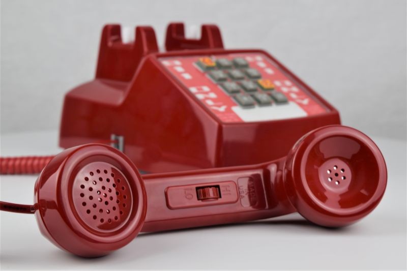 2500,Red,Dial 911 Only Deskphone