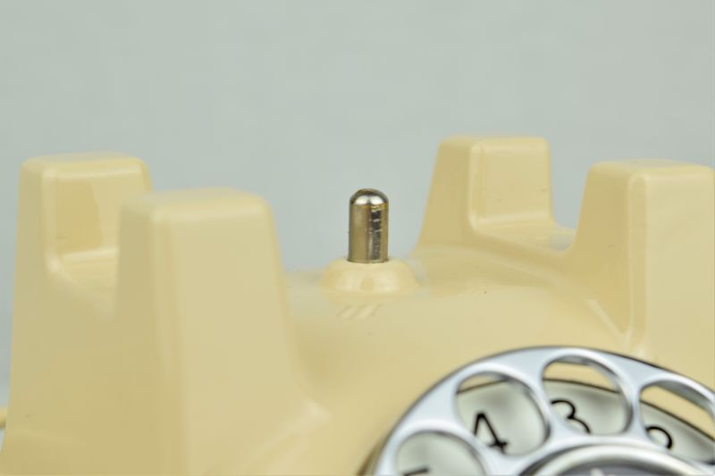 Automatic Electric Type 34 - Ivory with Chrome Trim