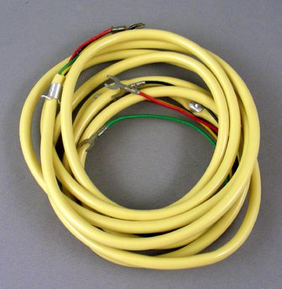 Line Cord - Yellow - Vinyl - 7' - Spade to Spade - 3 Conductor - Round