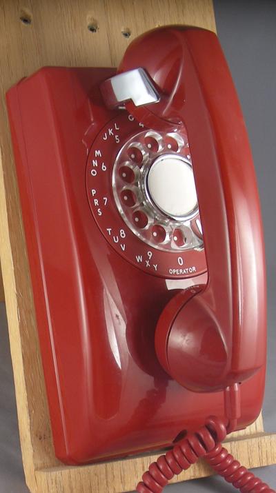 Stromberg Carlson 1553 - Red