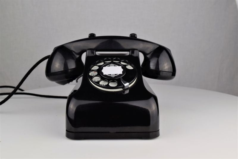 Leich - Covertible Desk / Wall Phone